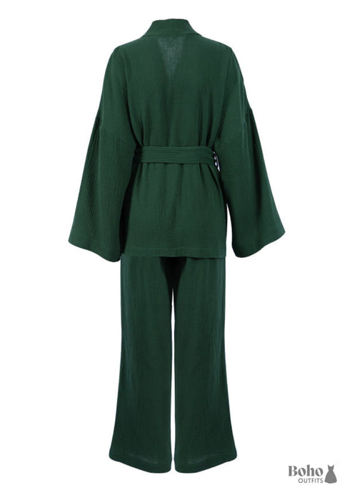 Pijama bohemio de algodón Emily en verde, marrón y gris.